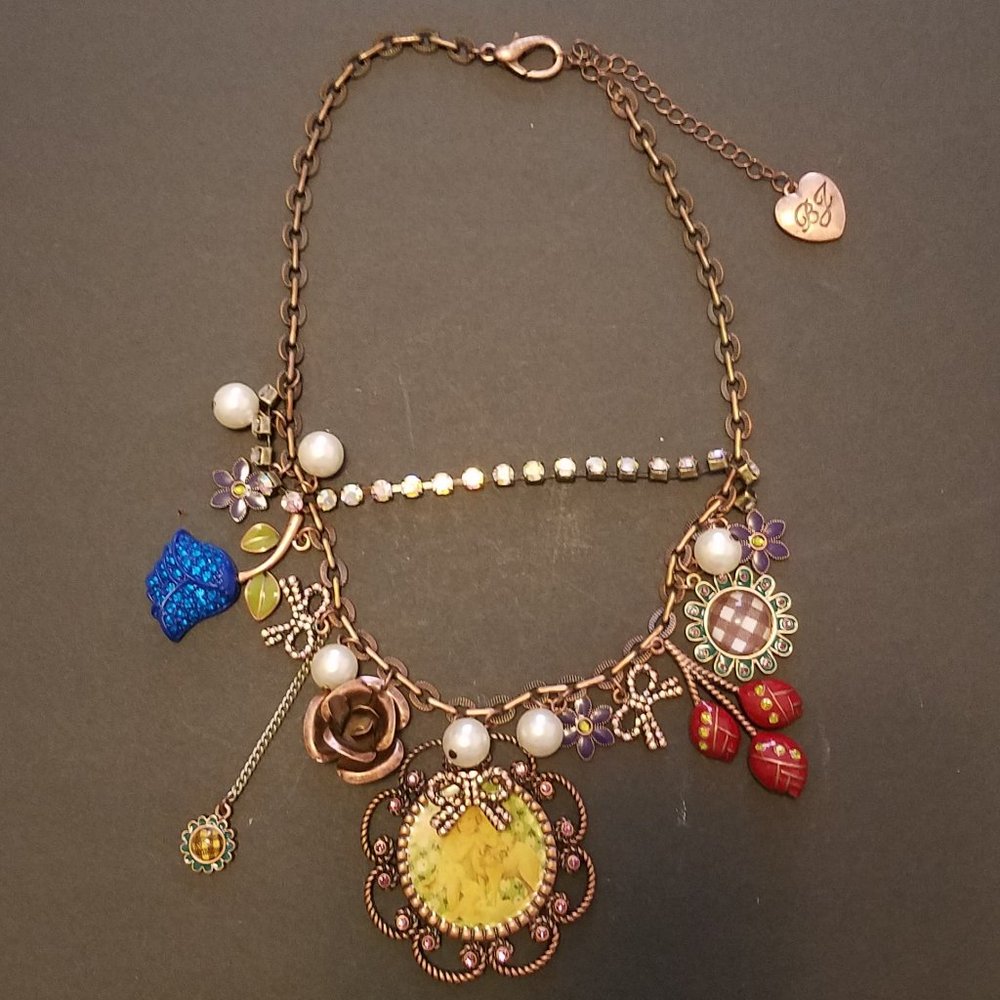 NWOT Betsey Johnson Multi Charm Medallion Necklace